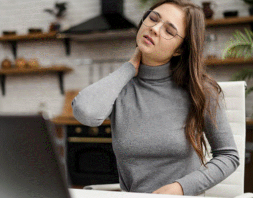 A person with her neck pain

AI-generated content may be incorrect.